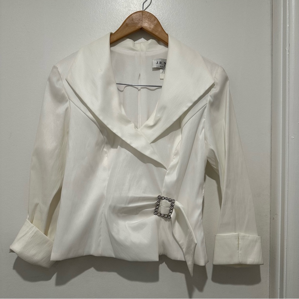 Vintage J.R. Nites white taffeta blouse Oversized Collar /Belted Made In‎ USA